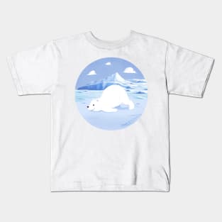 Polar bear in winter Kids T-Shirt